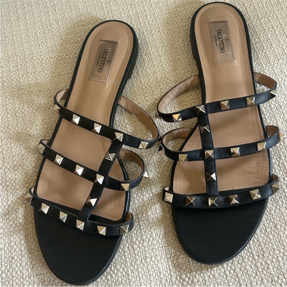 Valentino Garavani Black Rockstud Flat Slide Sandal
